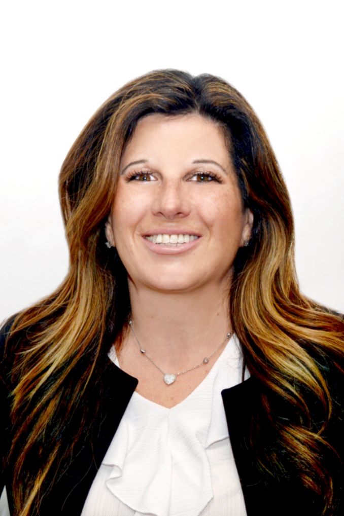 Gina Dibenedetto Real Estate Agent Smithtown Ny Coldwell Banker Residential Brokerage