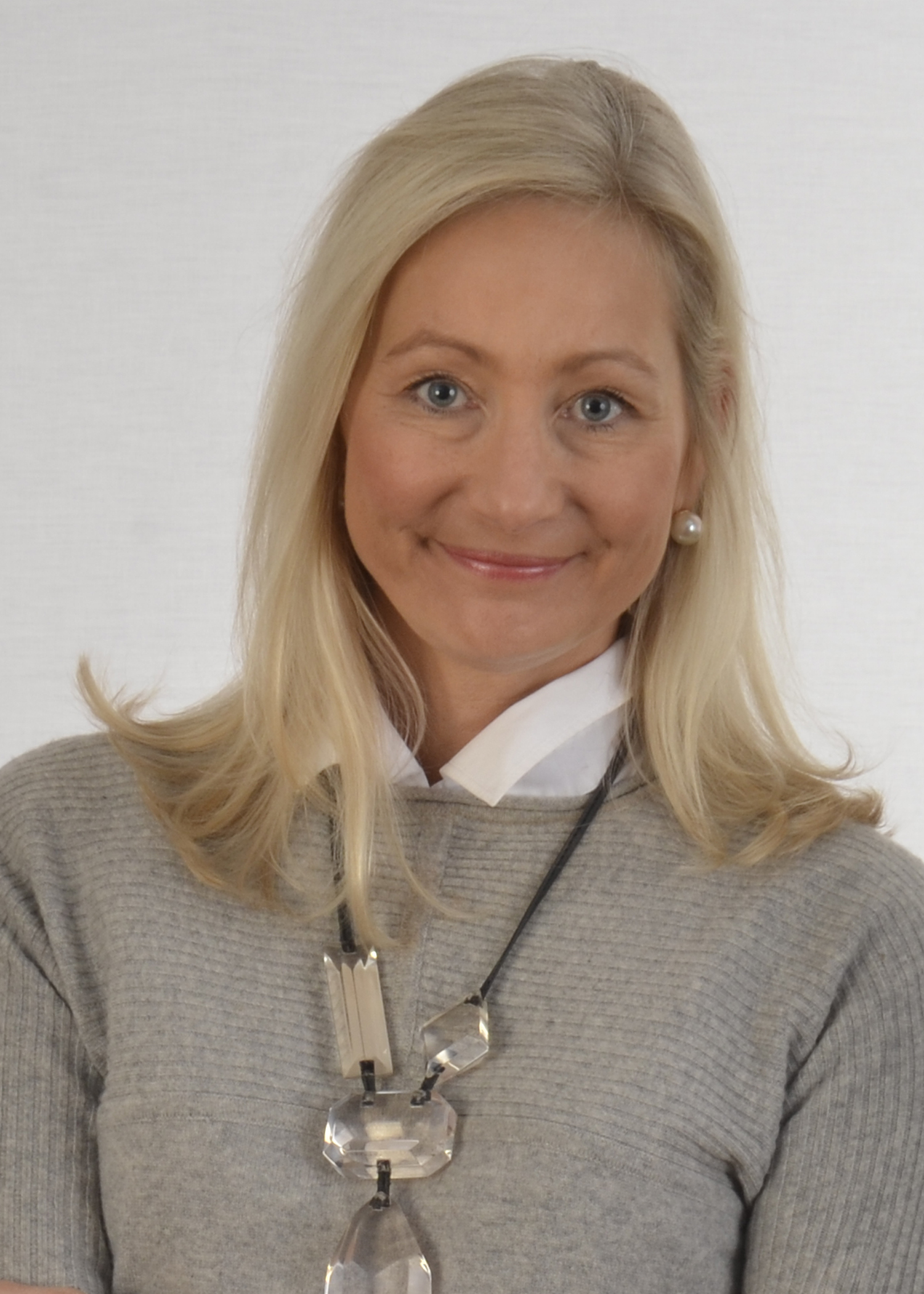 Irene Ponce, Real Estate Agent Greenwich, CT Coldwell Banker Realty