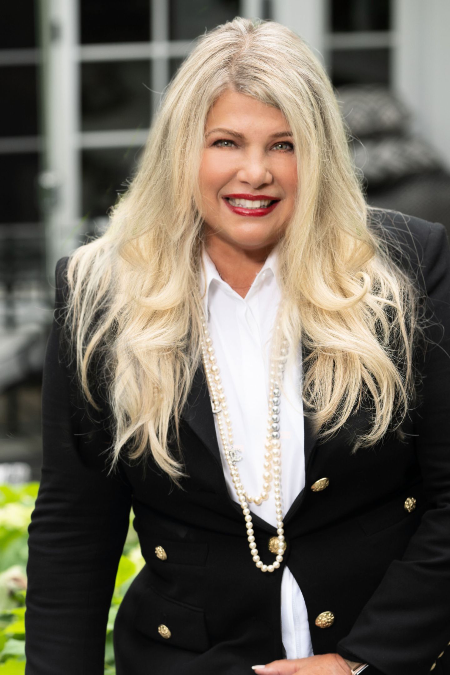 Linda Skolnick, Real Estate Agent Westport, CT Coldwell Banker Realty