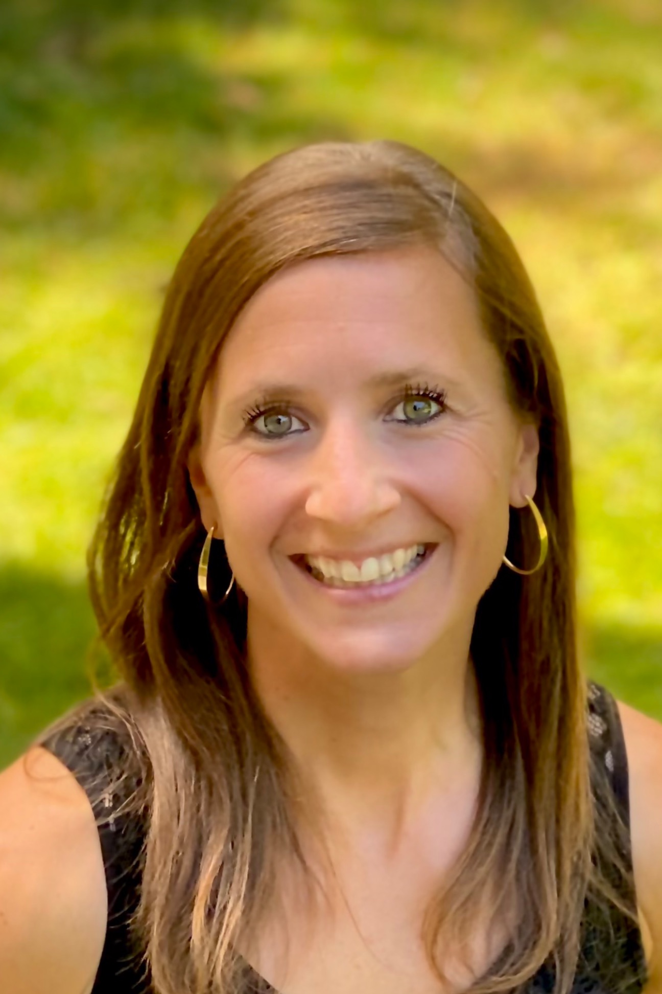 Beth Hopkins, Real Estate Agent Suffield, CT Coldwell Banker Realty