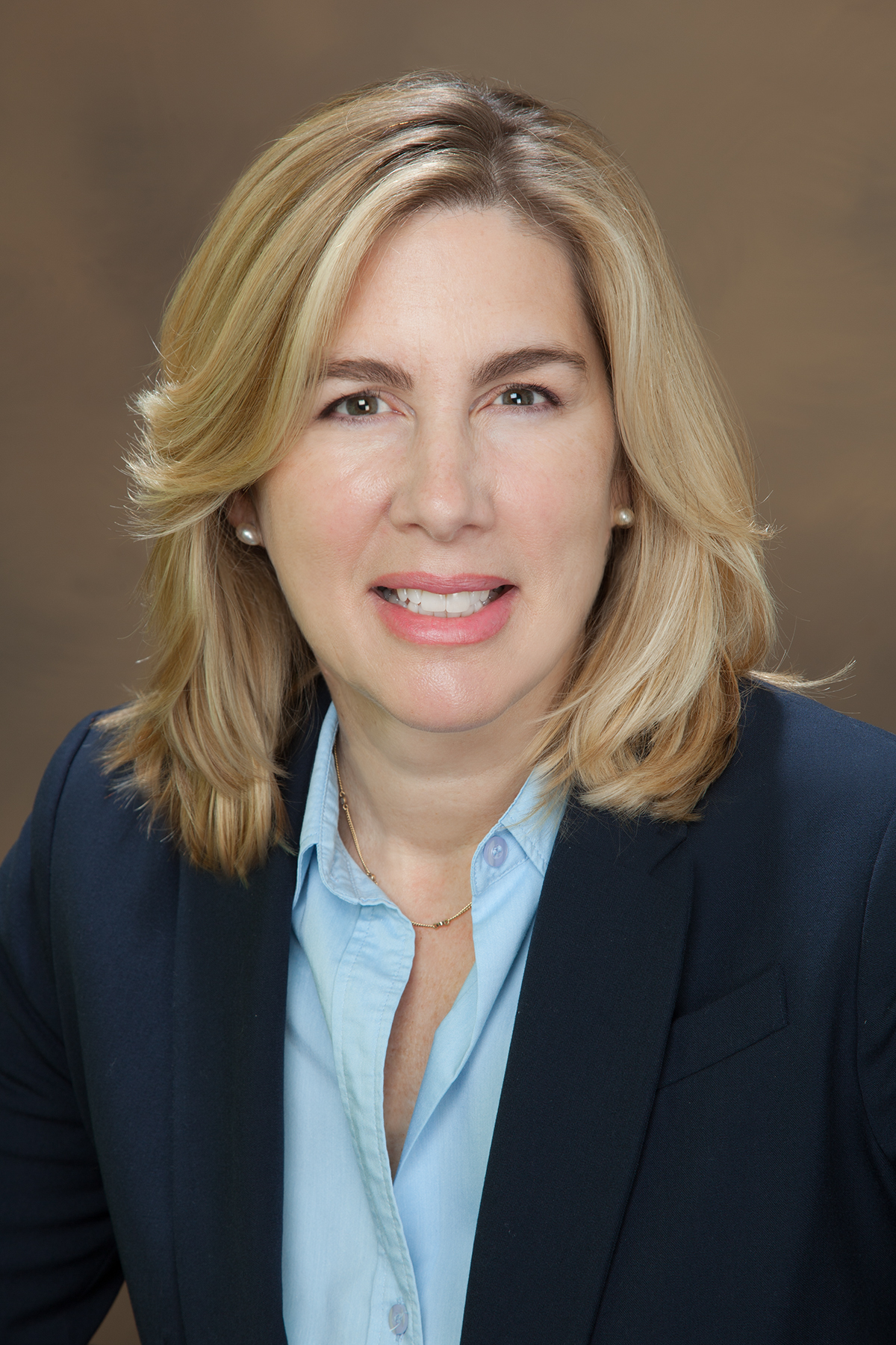 Tara Alcamo, Real Estate Agent Manhasset, NY Coldwell Banker