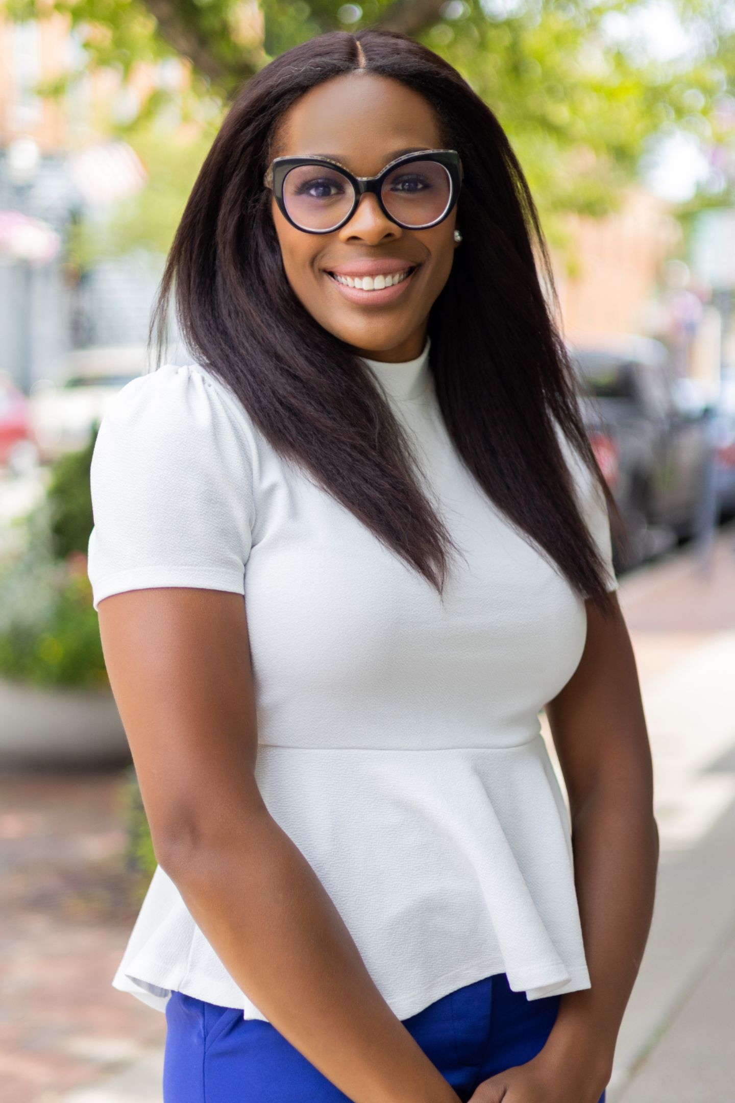 Rayna Scanlon, Real Estate Agent Columbus Coldwell Banker Realty