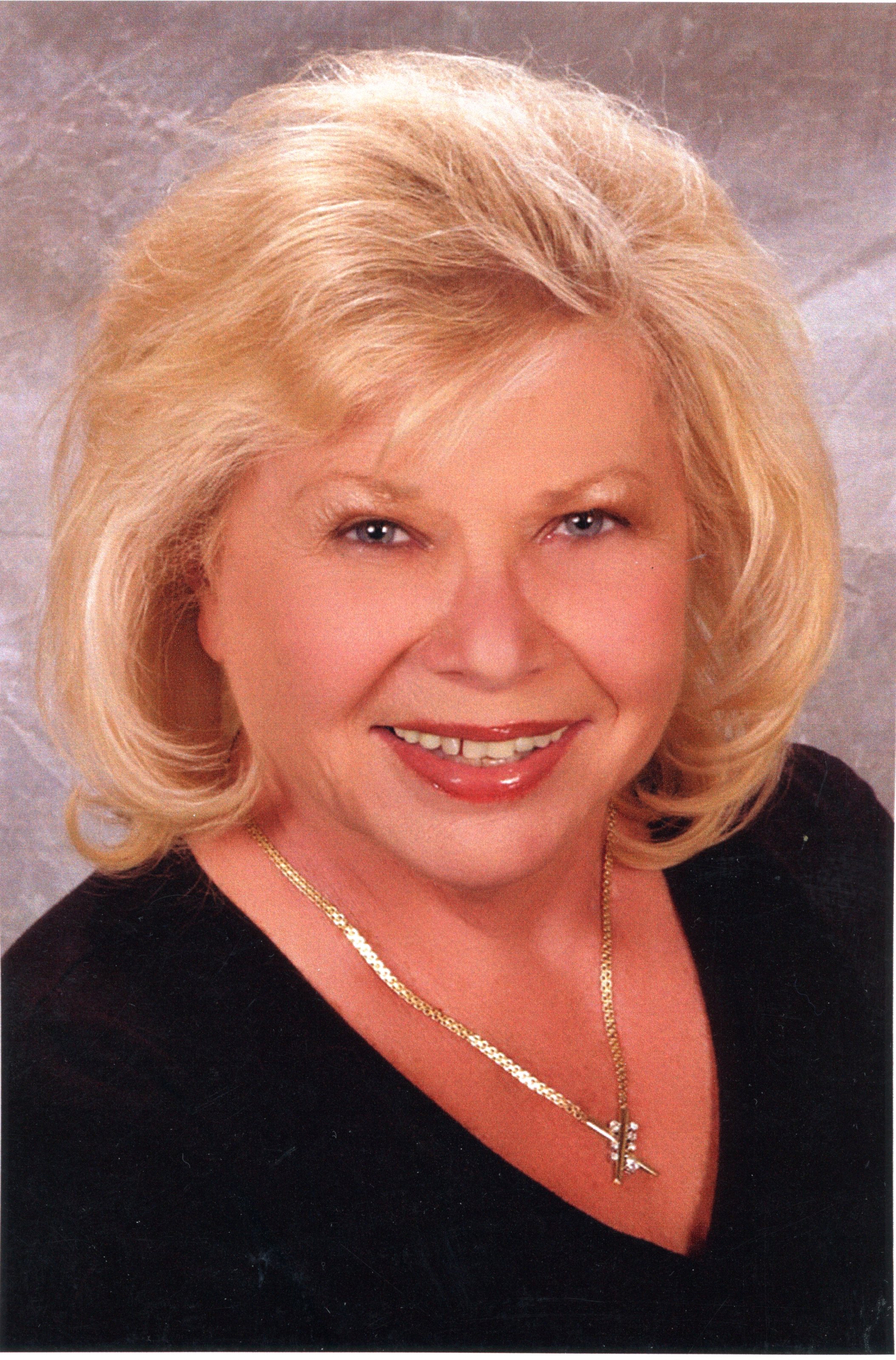 Marie Lewinski, Real Estate Agent Moorestown, NJ Coldwell Banker Realty