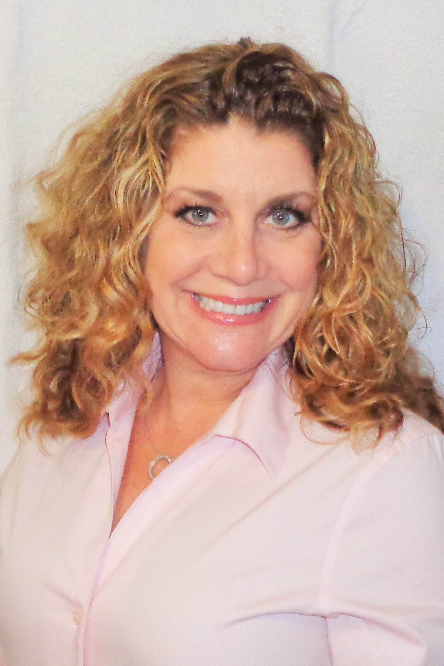 Laura Hewitt, Real Estate Agent Conshohocken, PA Coldwell Banker