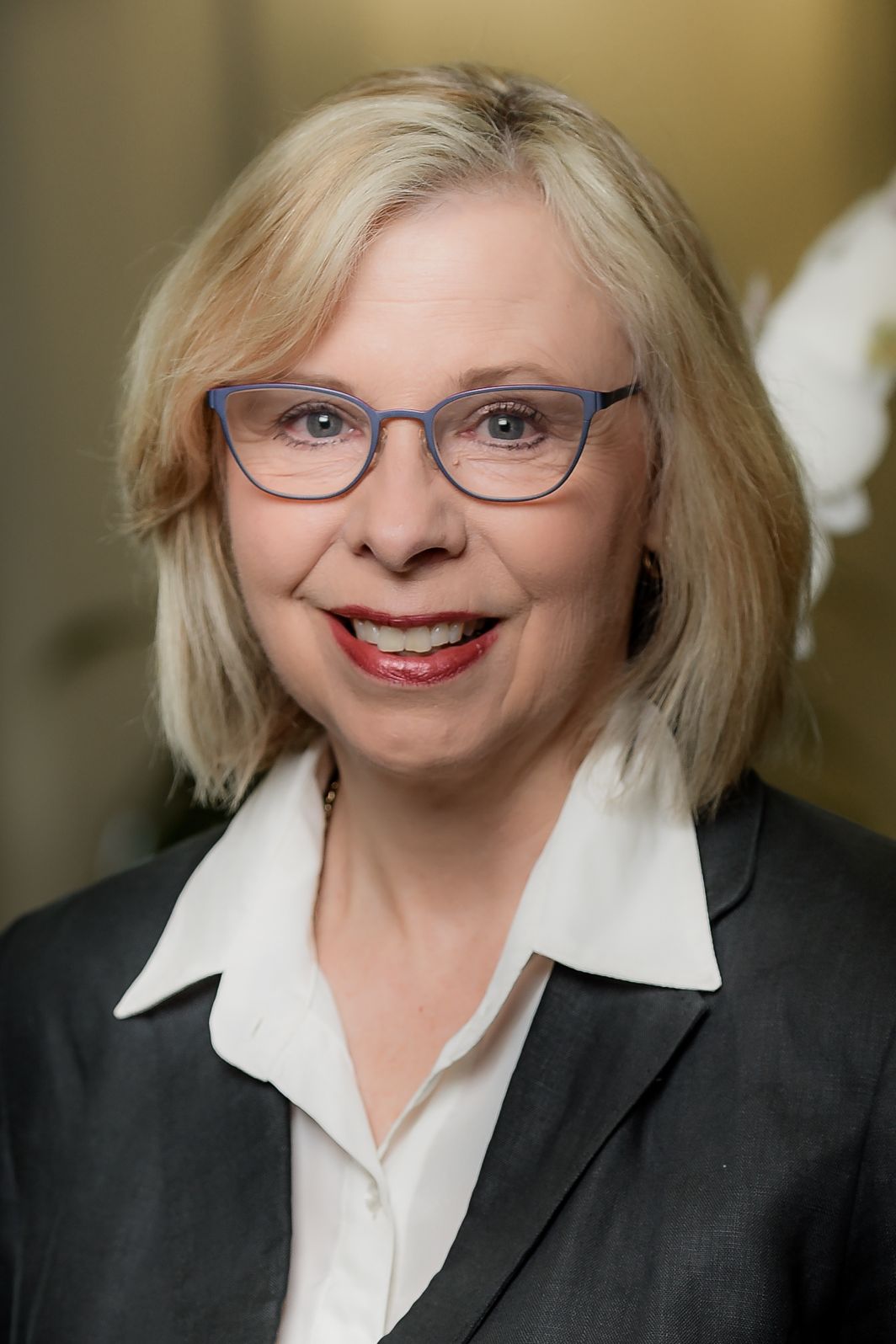 Ann Marie Burke, Real Estate Agent Charlotte, NC Coldwell Banker