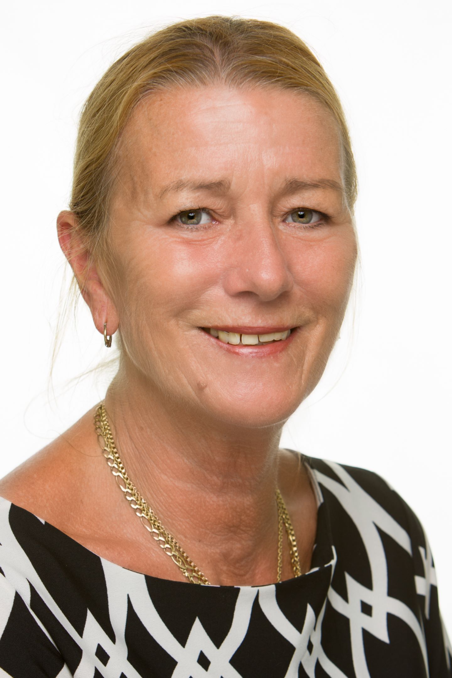 Julie Goewey, Real Estate Agent Summerville, SC Coldwell Banker Realty