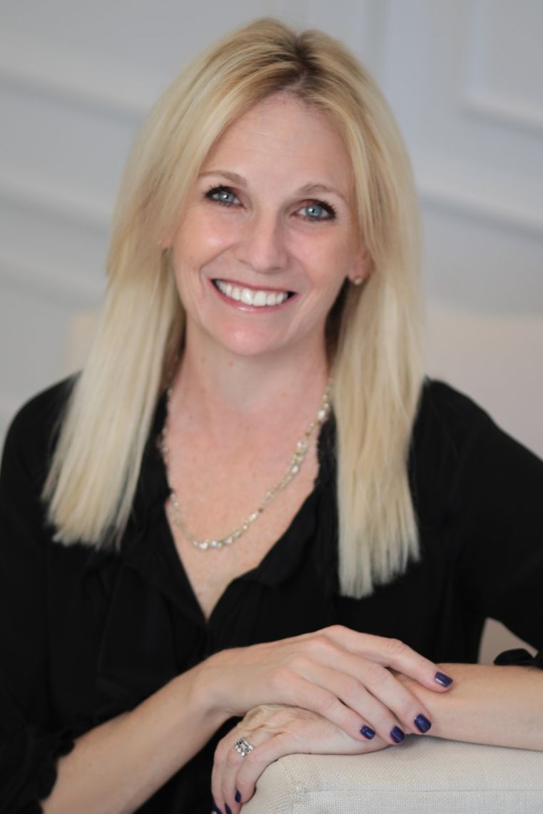 Ellen Burns, Real Estate Agent Austin Coldwell Banker Realty