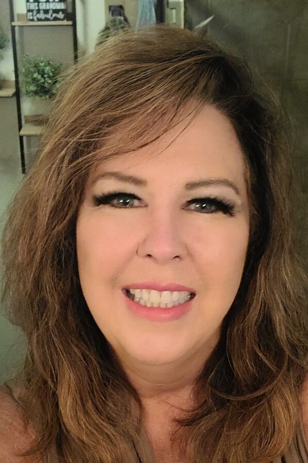 Julie Castillo, Real Estate Agent Redmond, WA Coldwell Banker Bain