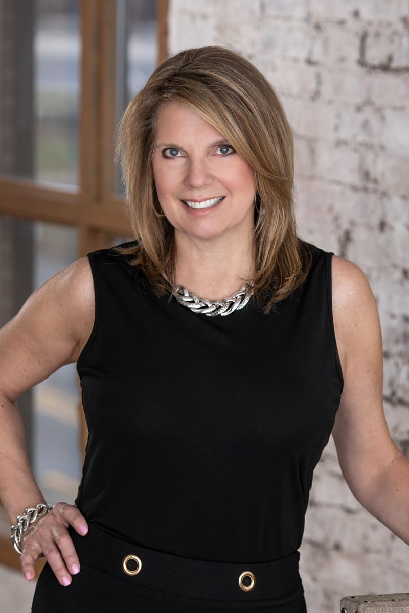 Gwen Schultz, Real Estate Agent Birmingham, MI Coldwell Banker Realty