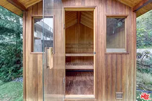 10832 Wrightwood Ln, Studio City, CA 91604 - Photo 9