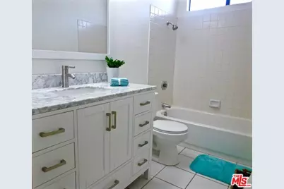 15235 Magnolia Blvd #B, Sherman Oaks, CA 91403 - Photo 1