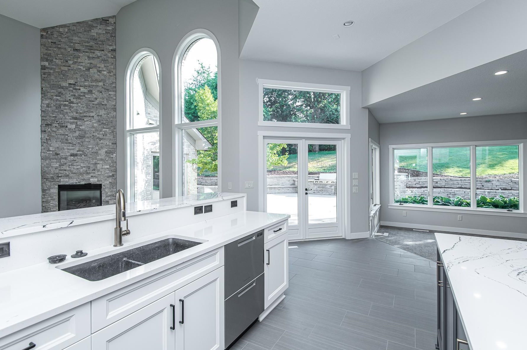 2825 Fox Chase Ln, Rochester MN  55902-8748 exterior