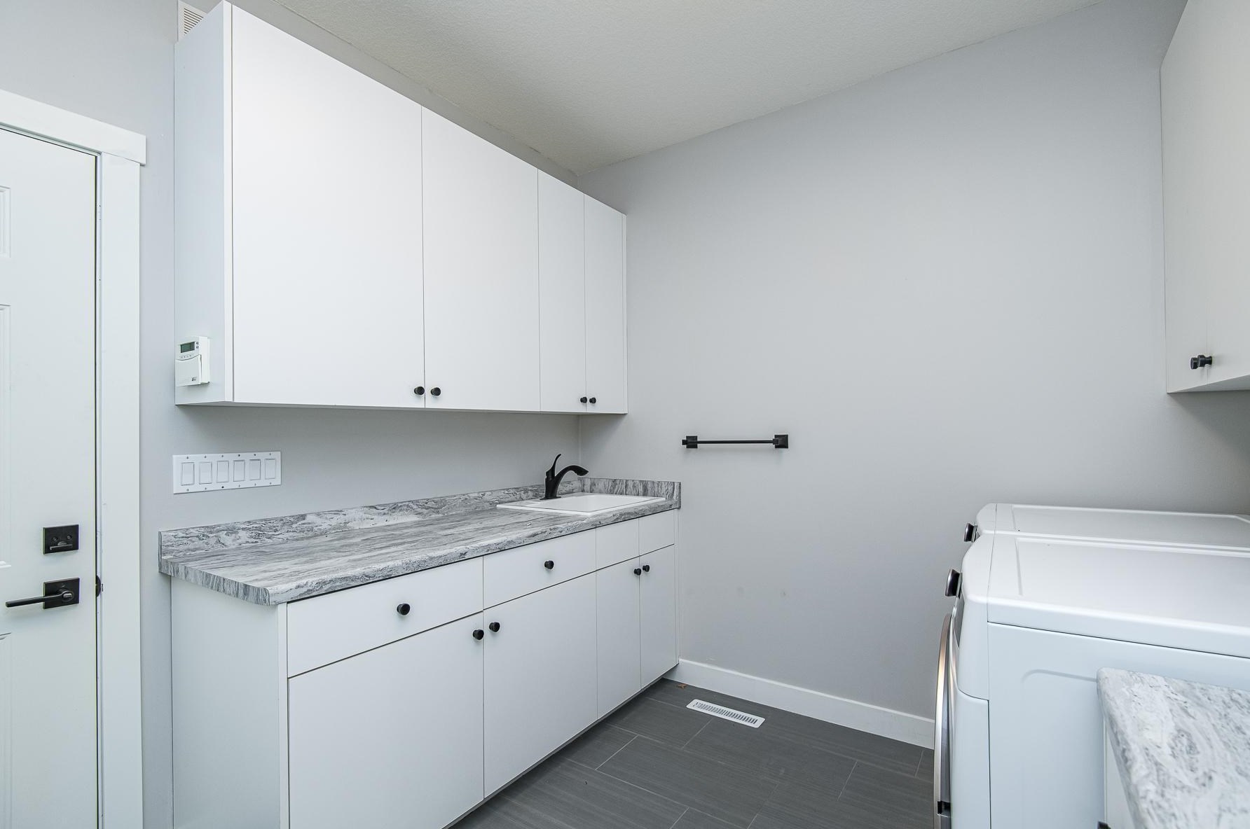 2825 Fox Chase Ln, Rochester MN  55902-8748 exterior