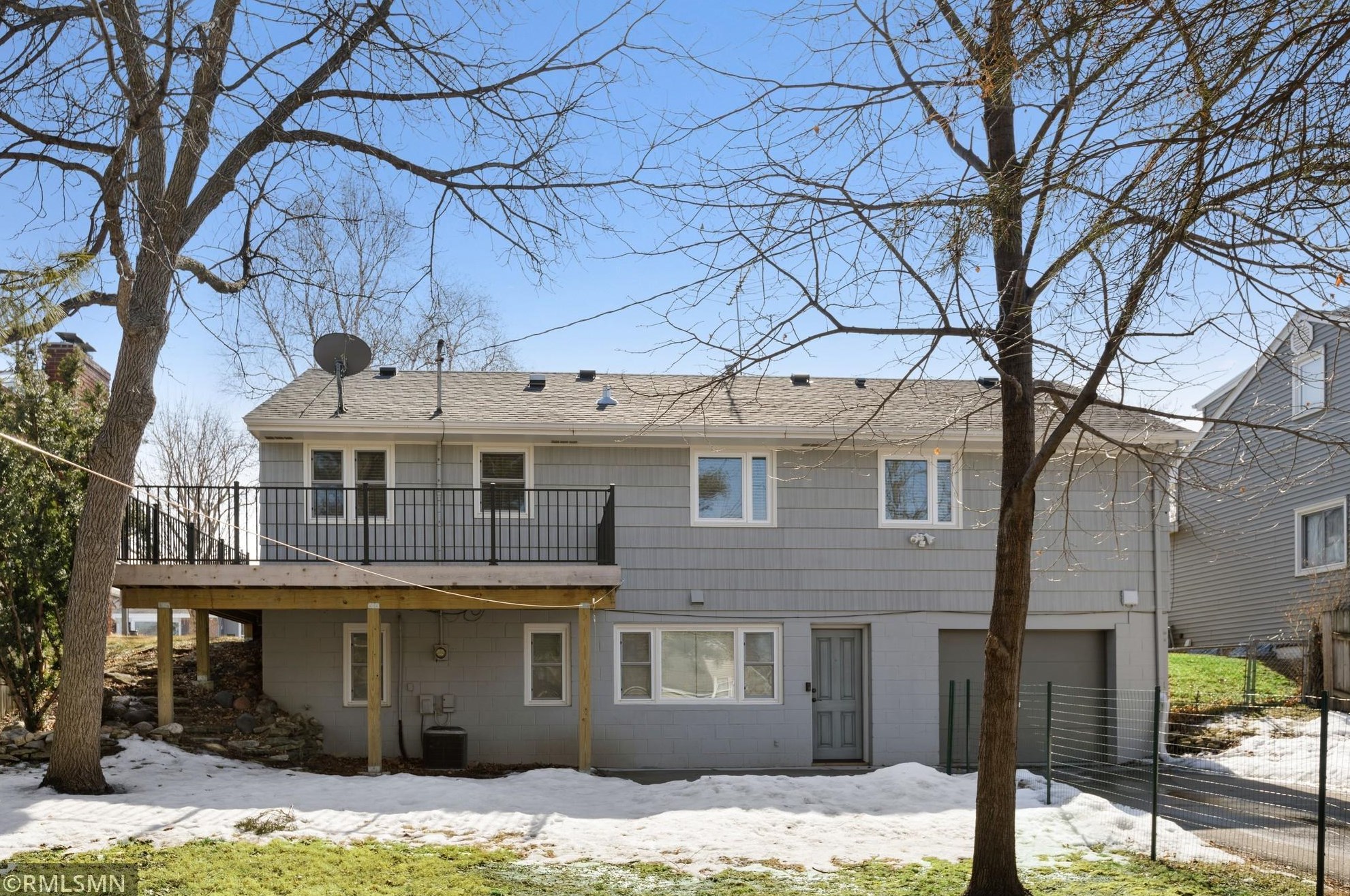 1933 Munster Ave, Saint Paul MN  55116-2625 exterior