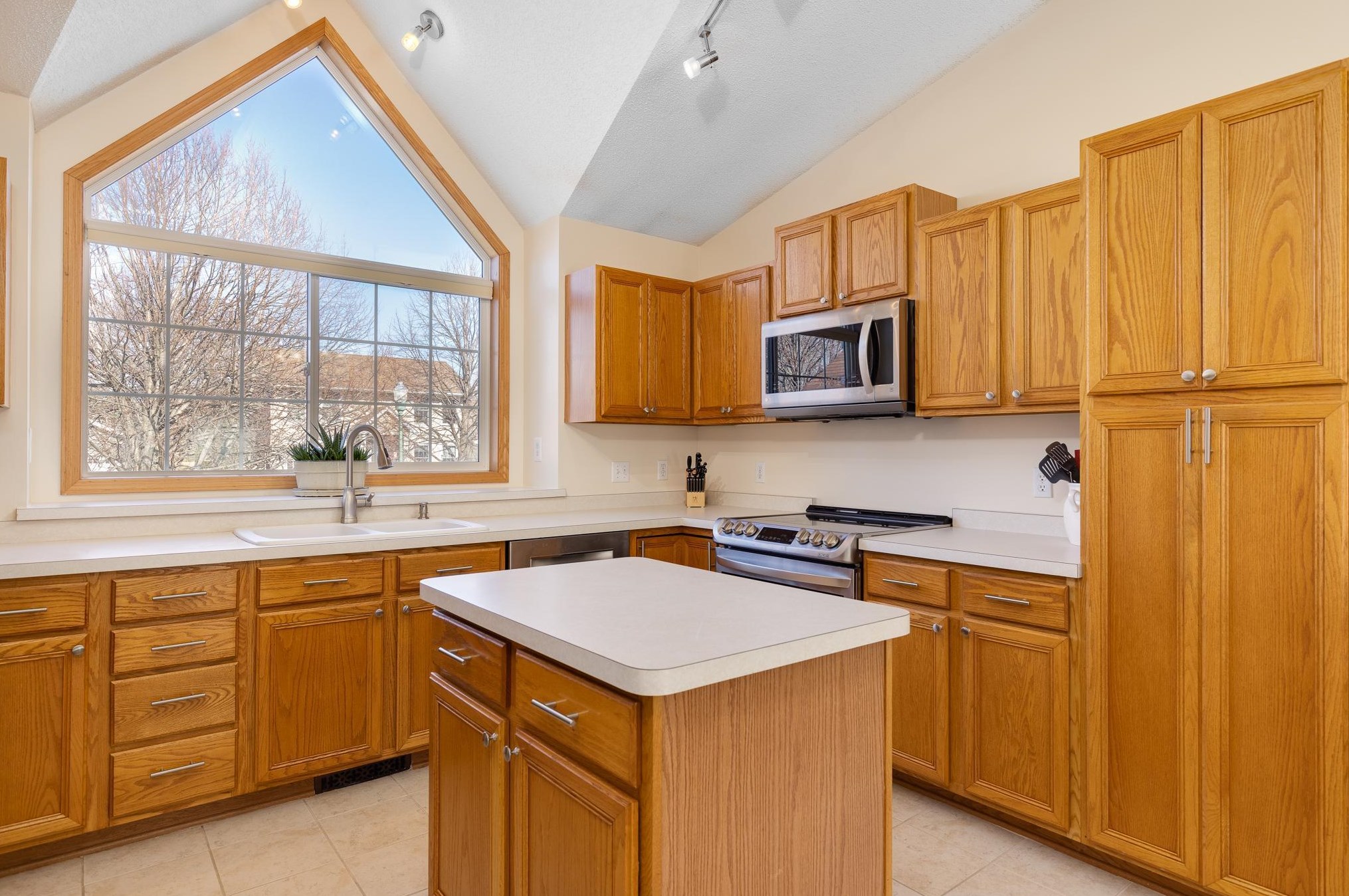 18611 Explorer Way, Farmington MN 55024-7025 exterior