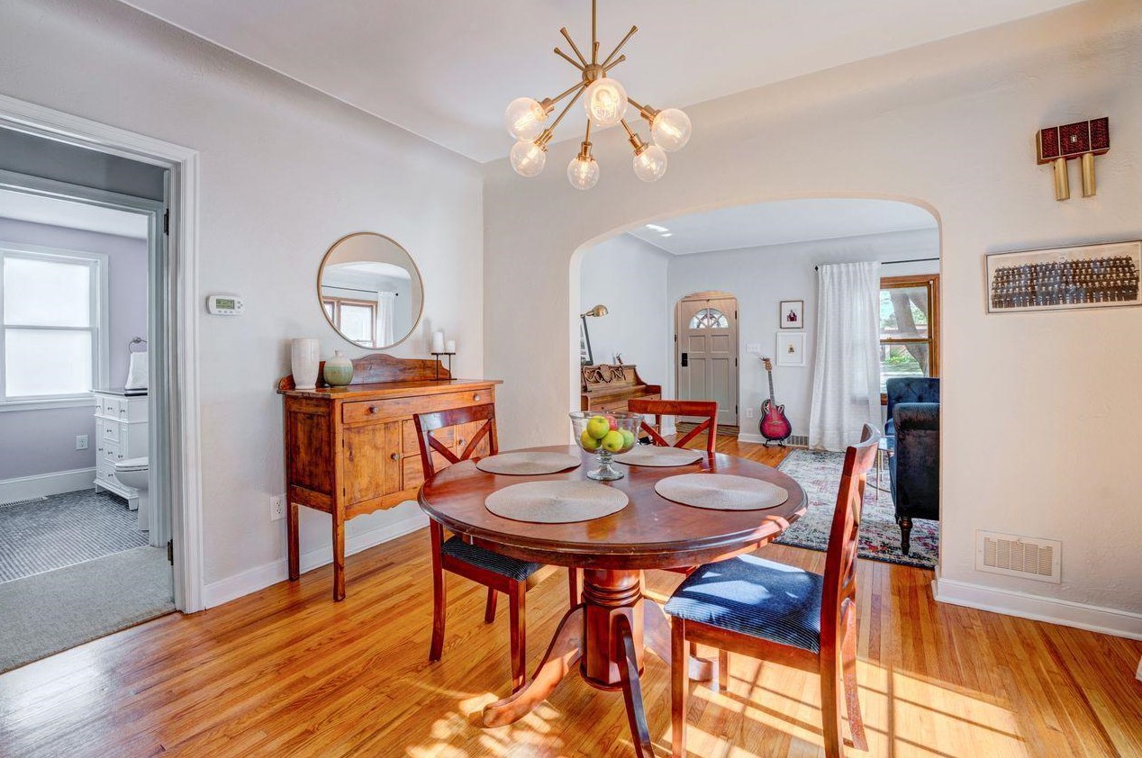 1312 Margaret St, Saint Paul MN  55106-4723 exterior