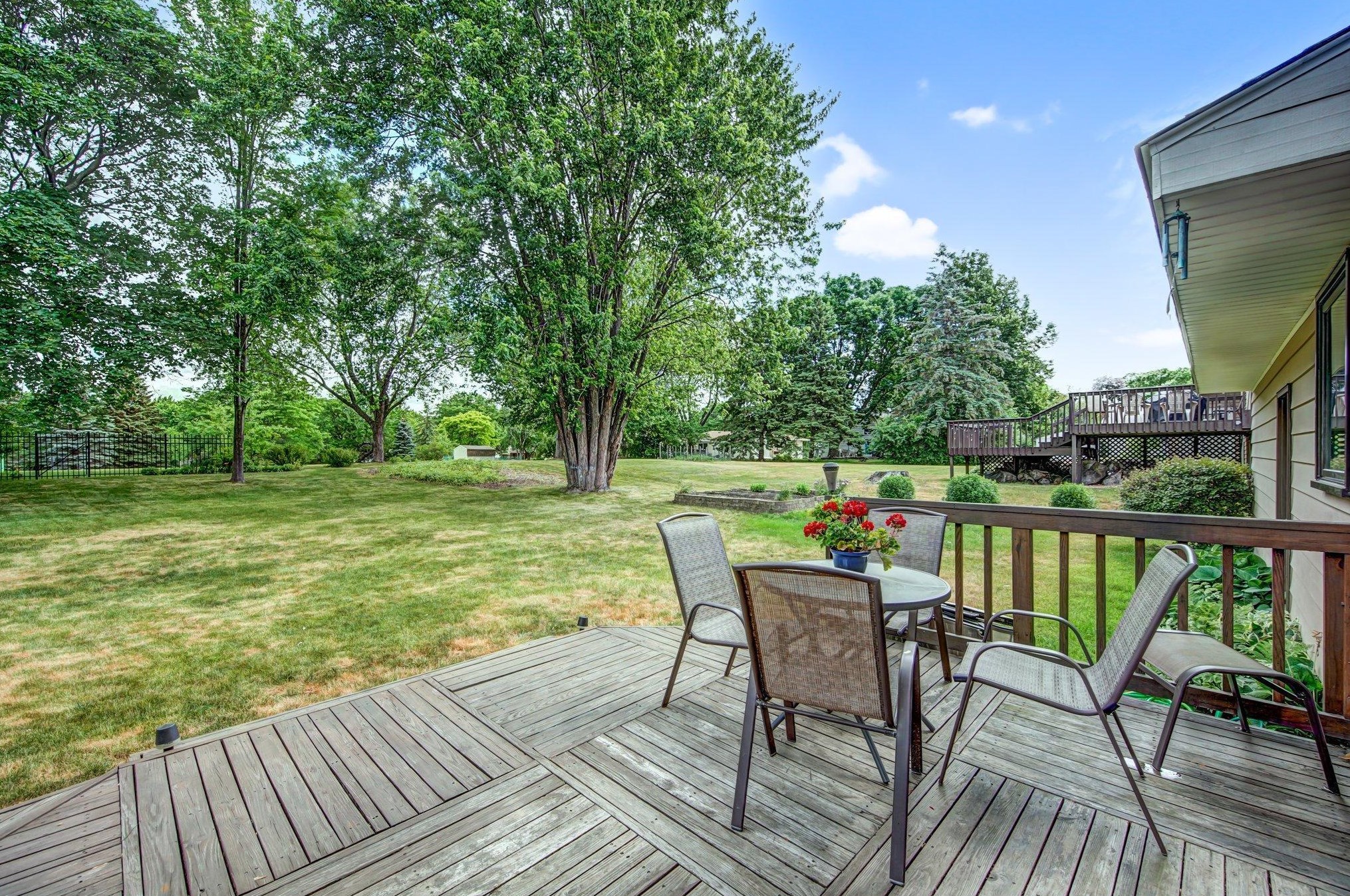 2395 Standridge Ave, Saint Paul MN  55109-1545 exterior
