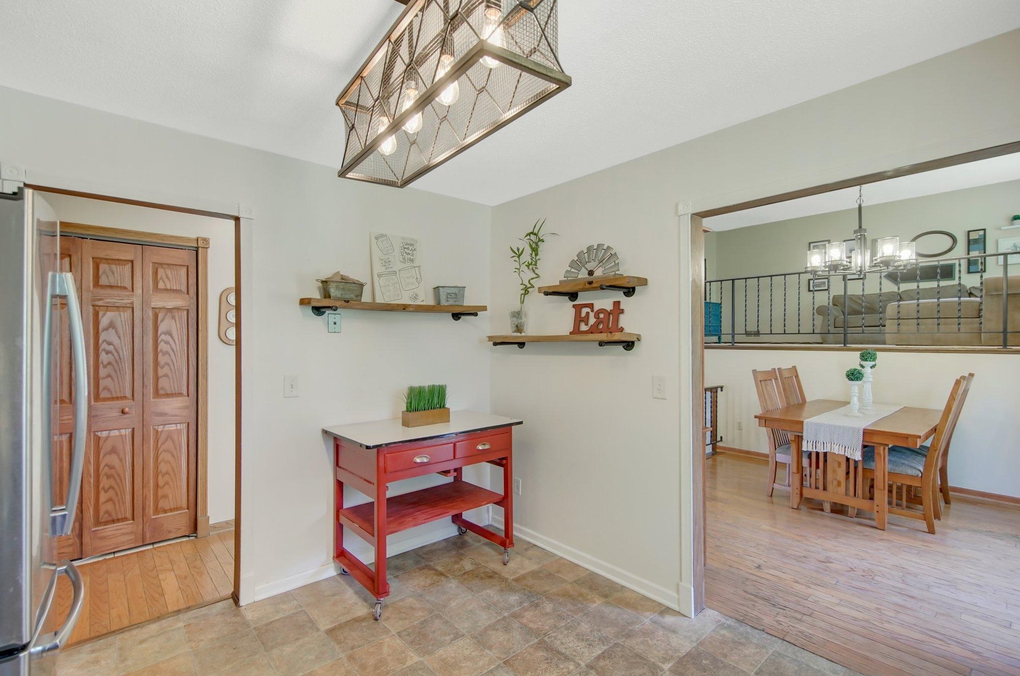 2395 Standridge Ave, Saint Paul MN  55109-1545 exterior