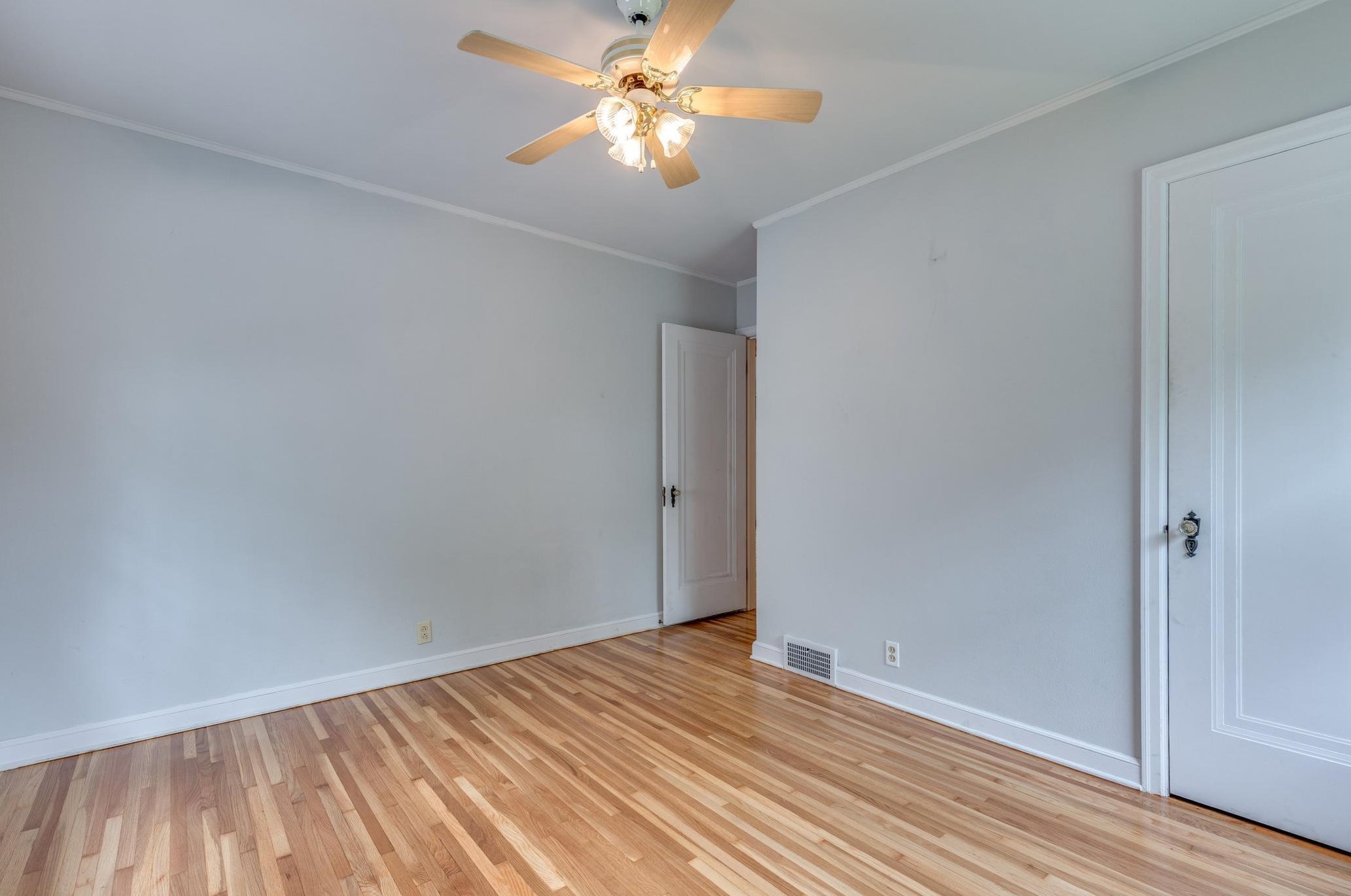 420 Lexington Pkwy, Saint Paul MN  55105-2964 exterior