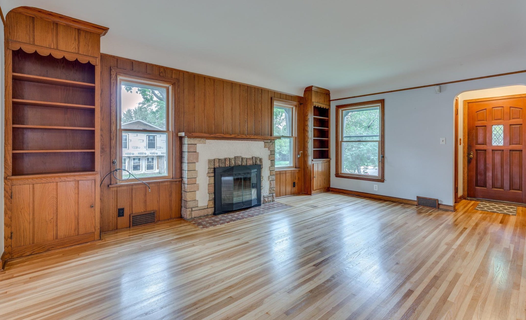 420 Lexington Pkwy, Saint Paul MN  55105-2964 exterior