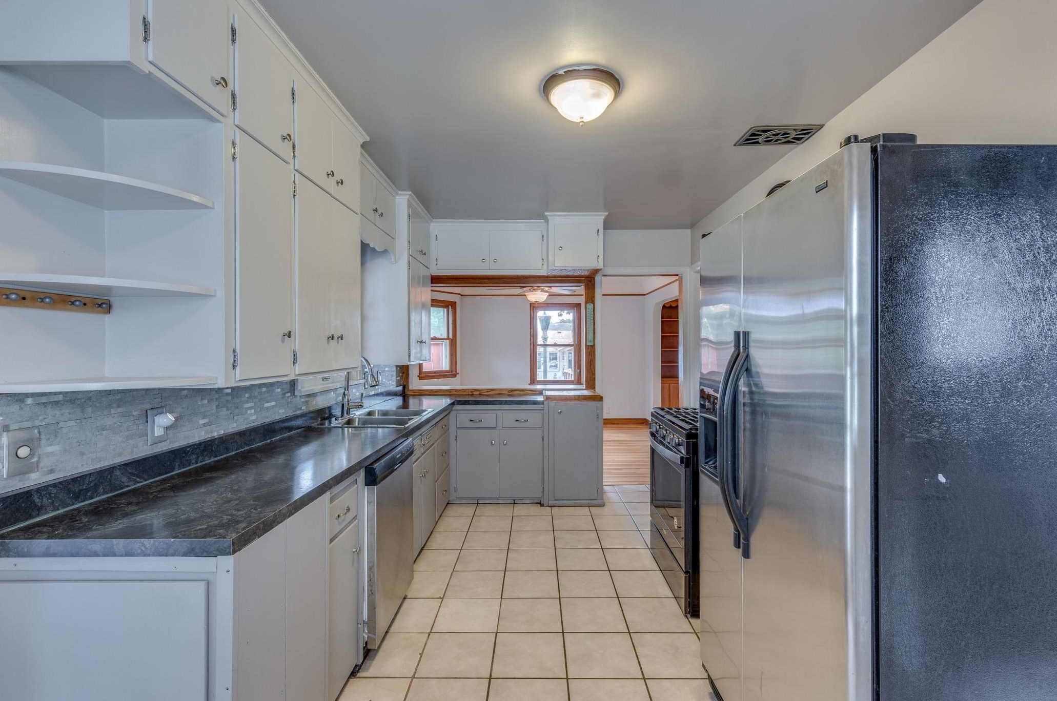 420 Lexington Pkwy, Saint Paul MN  55105-2964 exterior