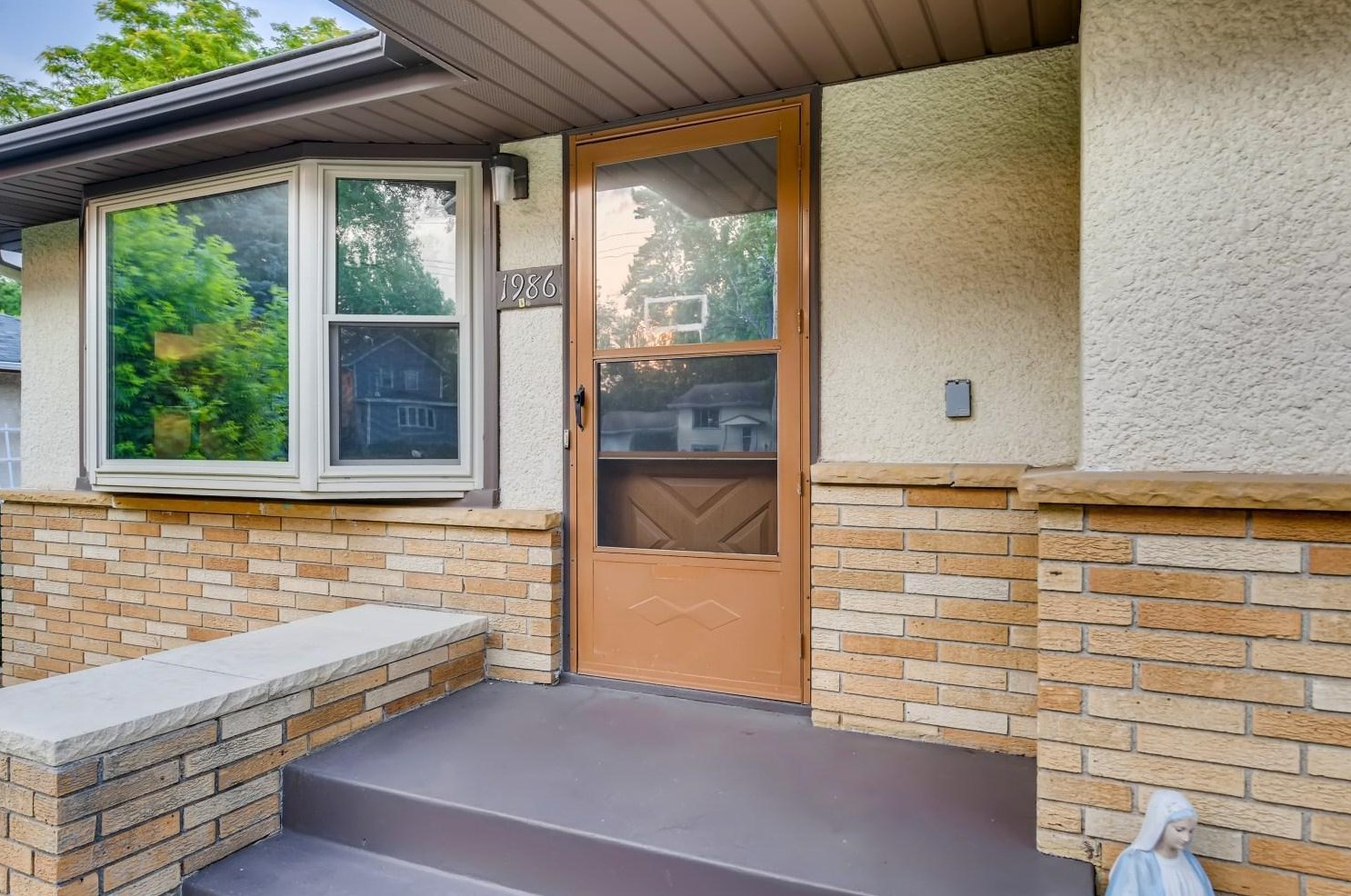1986 Margaret St, Saint Paul MN  55109-4119 exterior