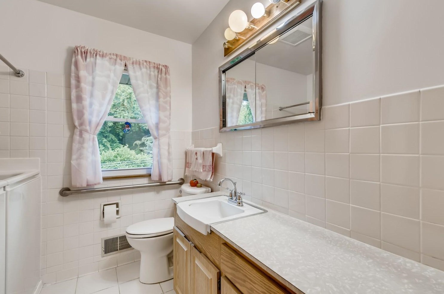 1986 Margaret St, Saint Paul MN  55109-4119 exterior