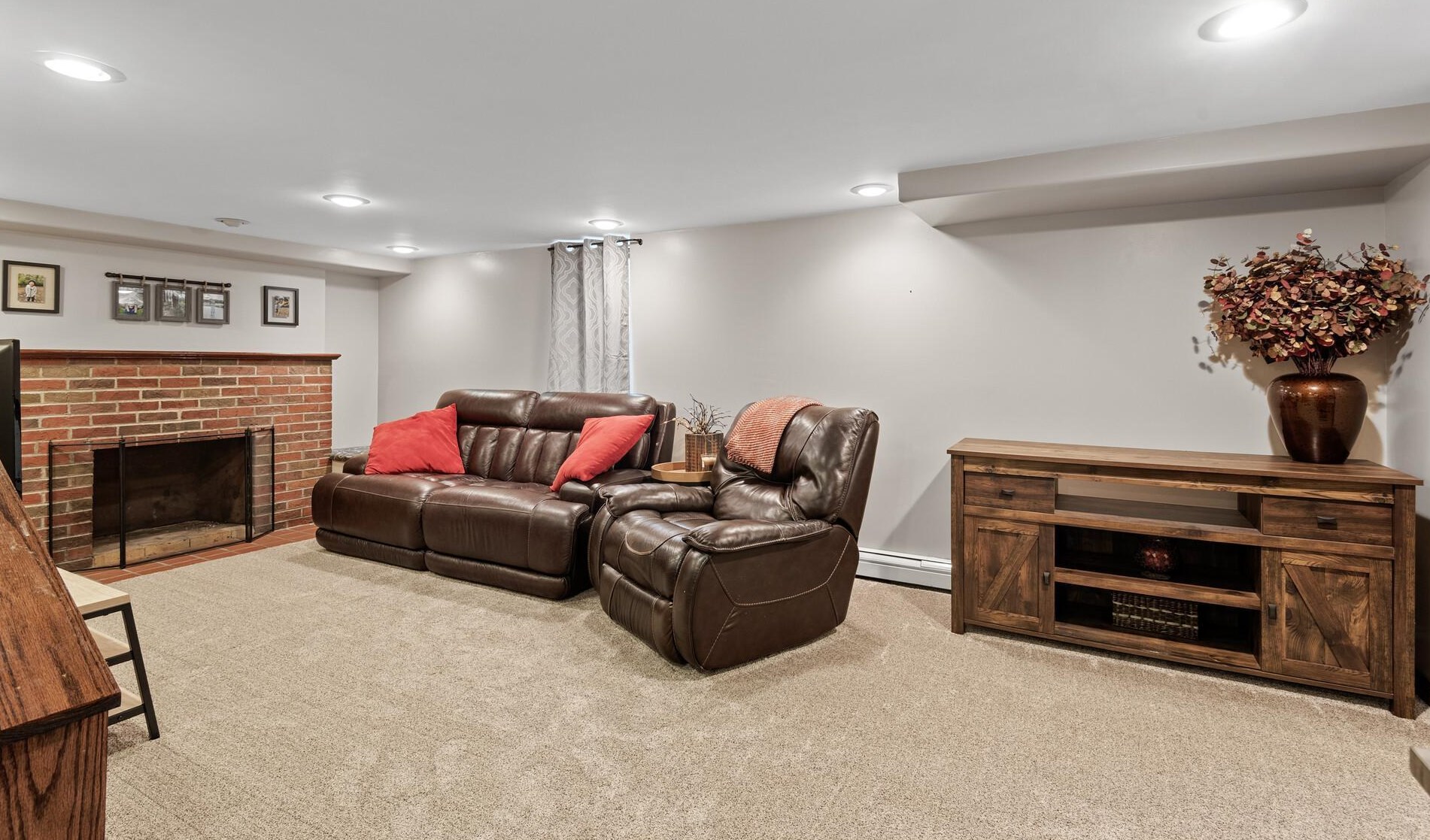 2523 Stillwater Rd, Saint Paul MN  55119-3616 exterior