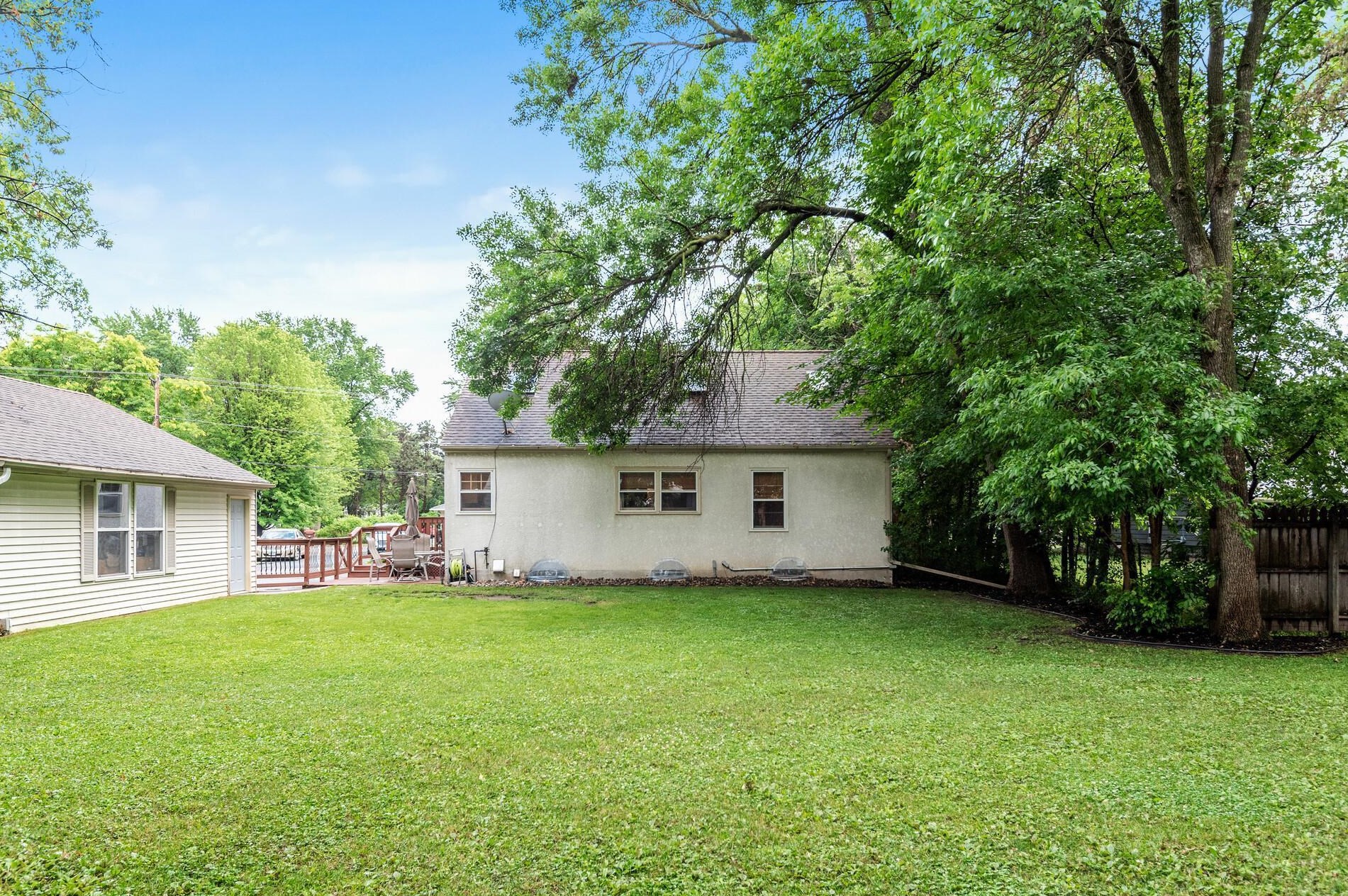 2523 Stillwater Rd, Saint Paul MN  55119-3616 exterior