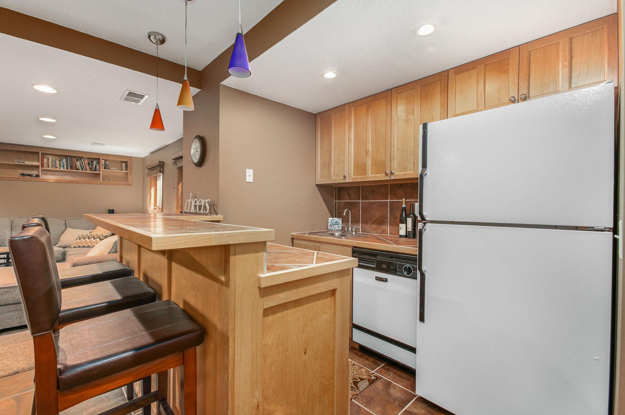 3214 Red Oak Dr, Saint Paul MN  55121-2336 exterior