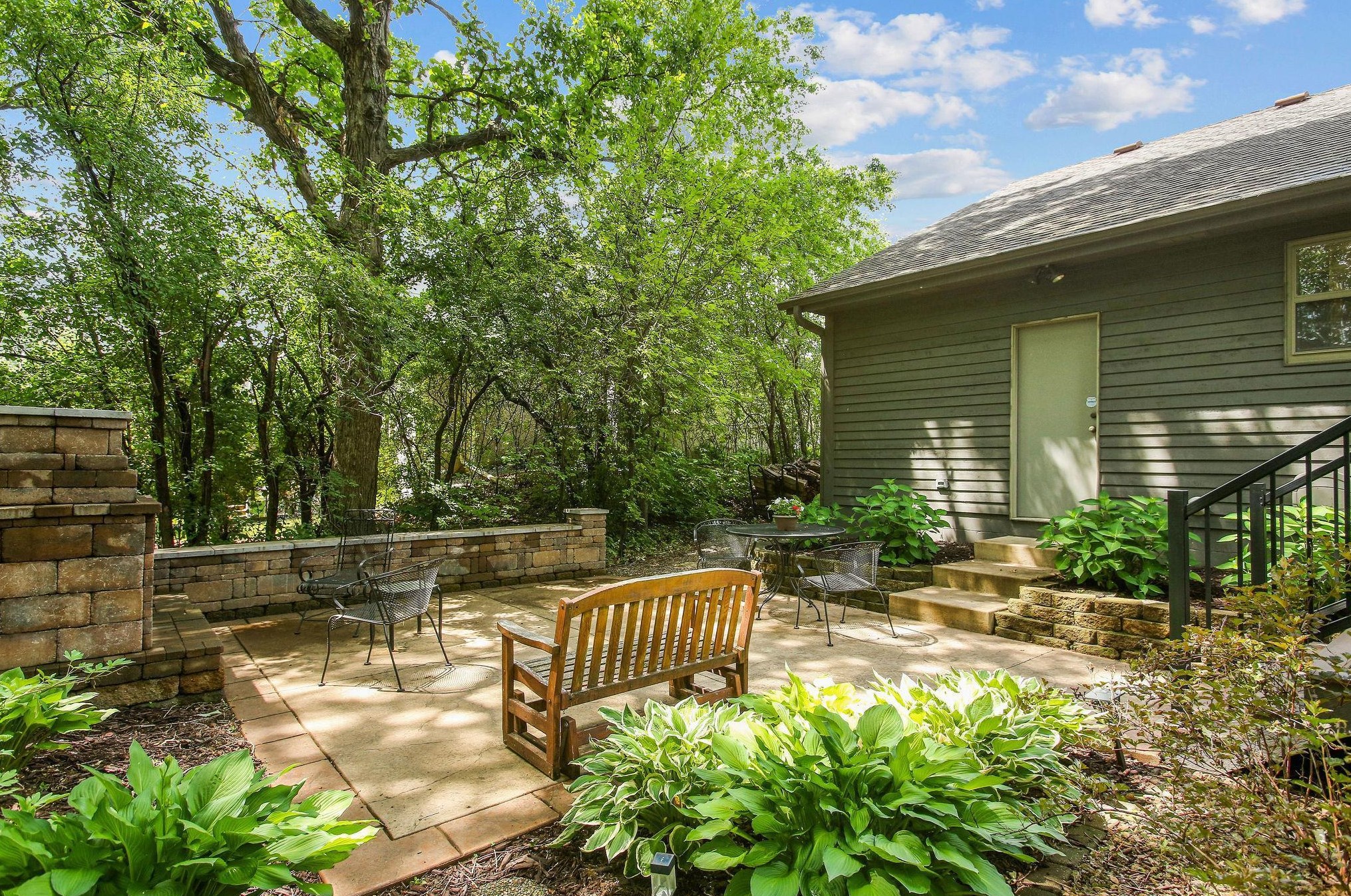 3214 Red Oak Dr, Saint Paul MN  55121-2336 exterior