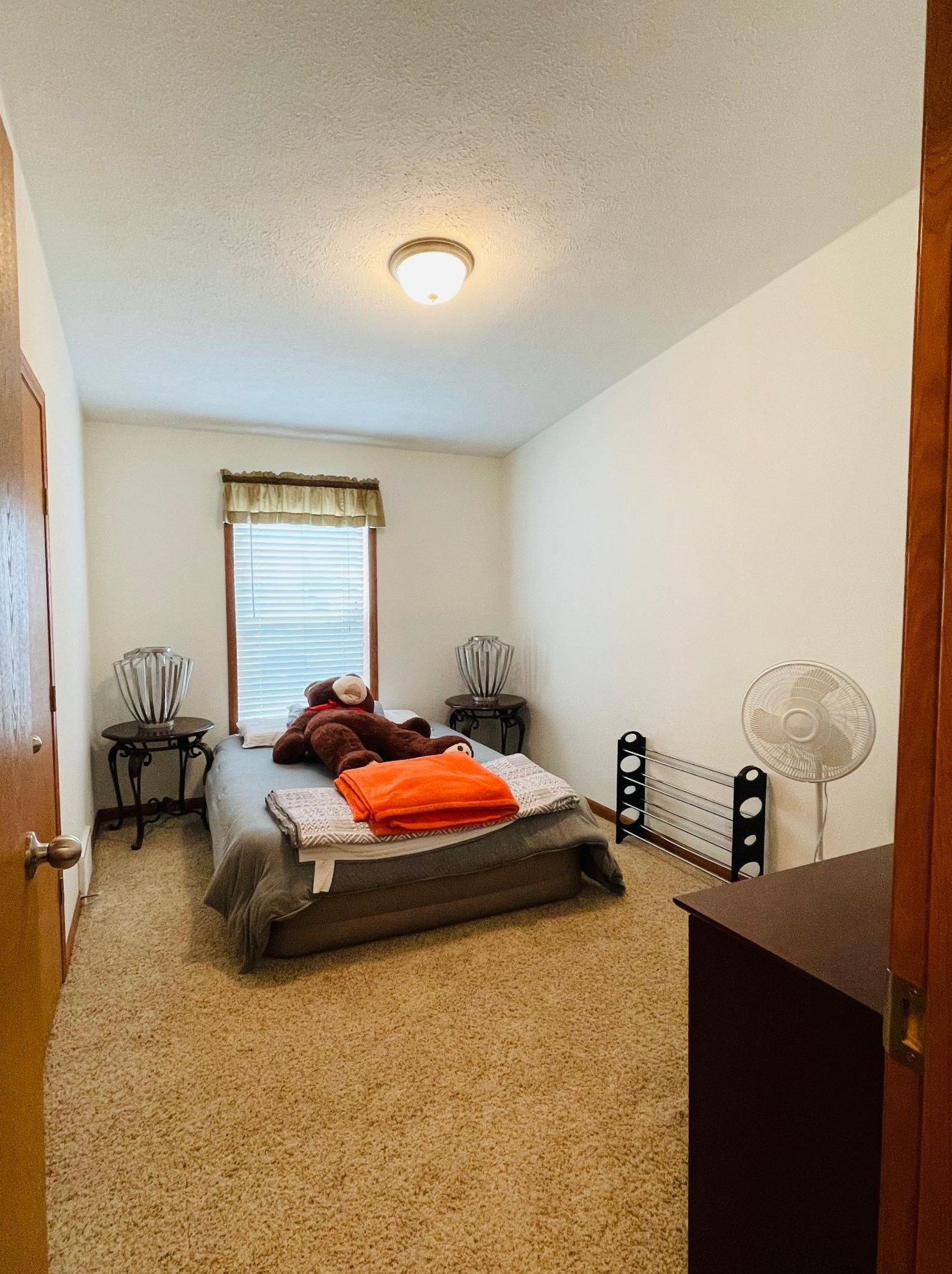 205 Elizabeth Ave, Oakland MN  56007-2537 exterior