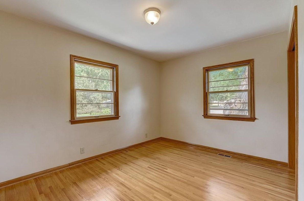 529 Otis Ave, Saint Paul MN  55104-4952 exterior