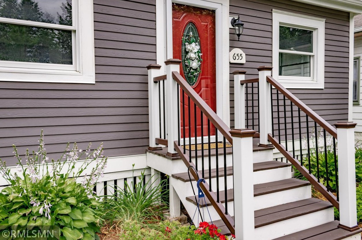 655 Sherwood Ave, Saint Paul MN  55106-1712 exterior