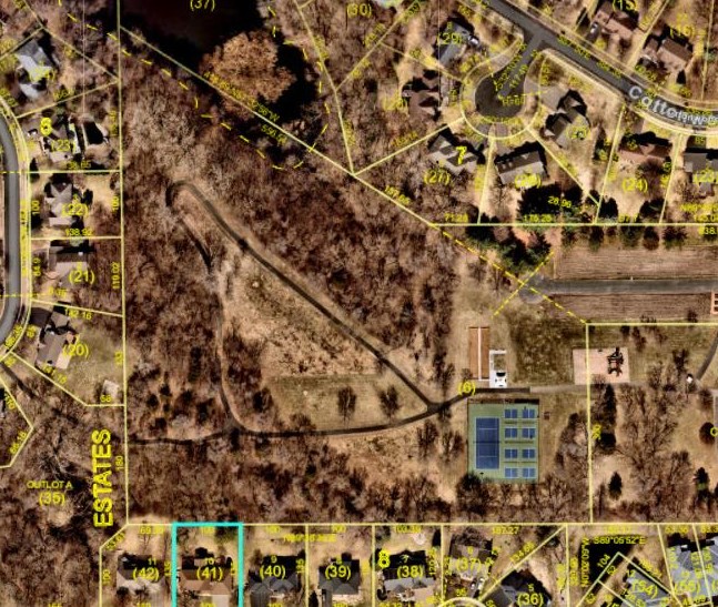 9039 Gould Rd, Edina MN  55347-3362 exterior