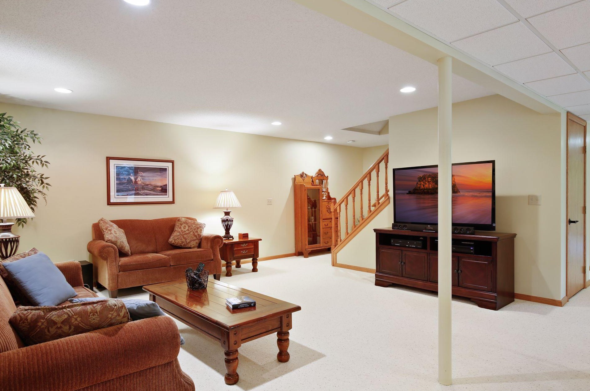 9039 Gould Rd, Edina MN  55347-3362 exterior