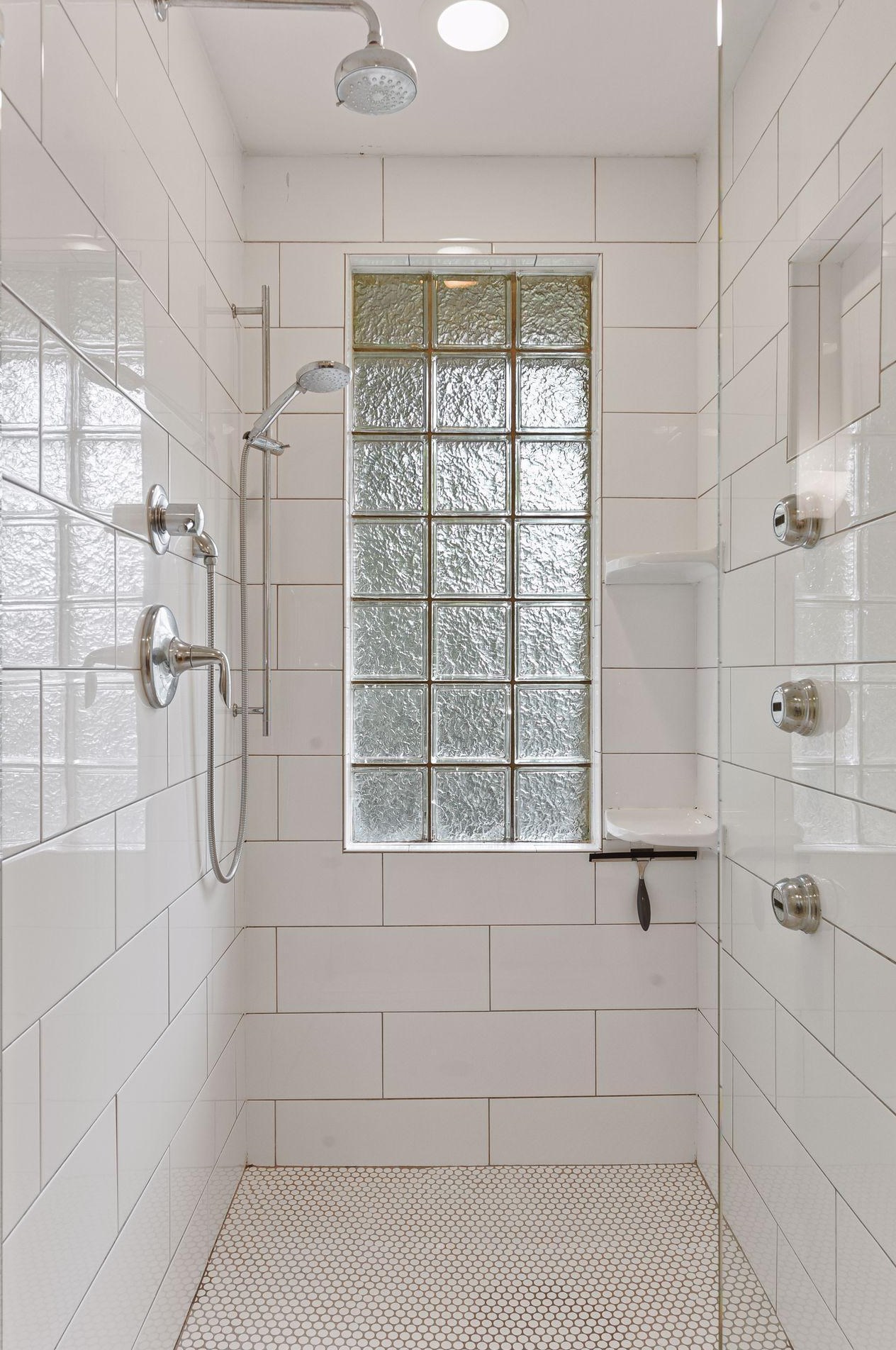 6812 Wooddale Ave, Minneapolis MN  55435-1635 exterior