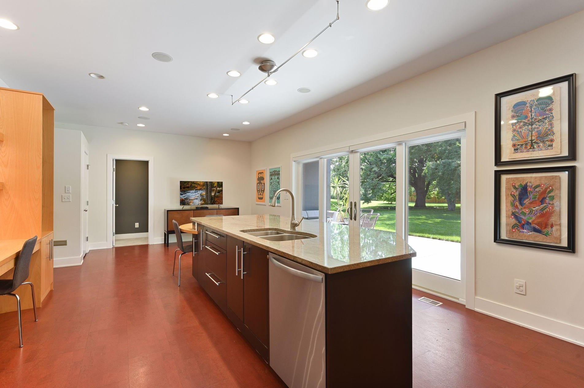 6812 Wooddale Ave, Minneapolis MN  55435-1635 exterior