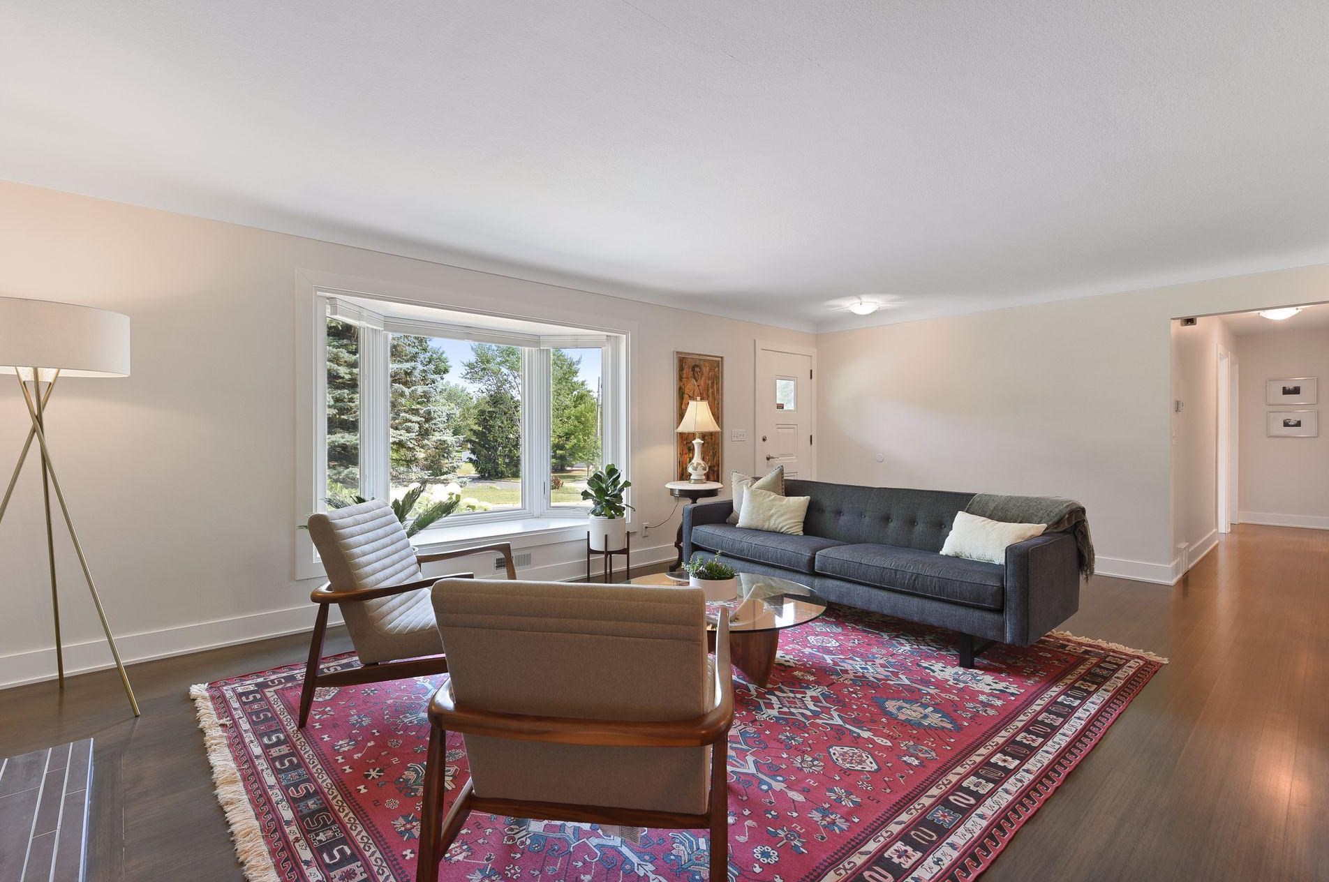 6812 Wooddale Ave, Minneapolis MN  55435-1635 exterior