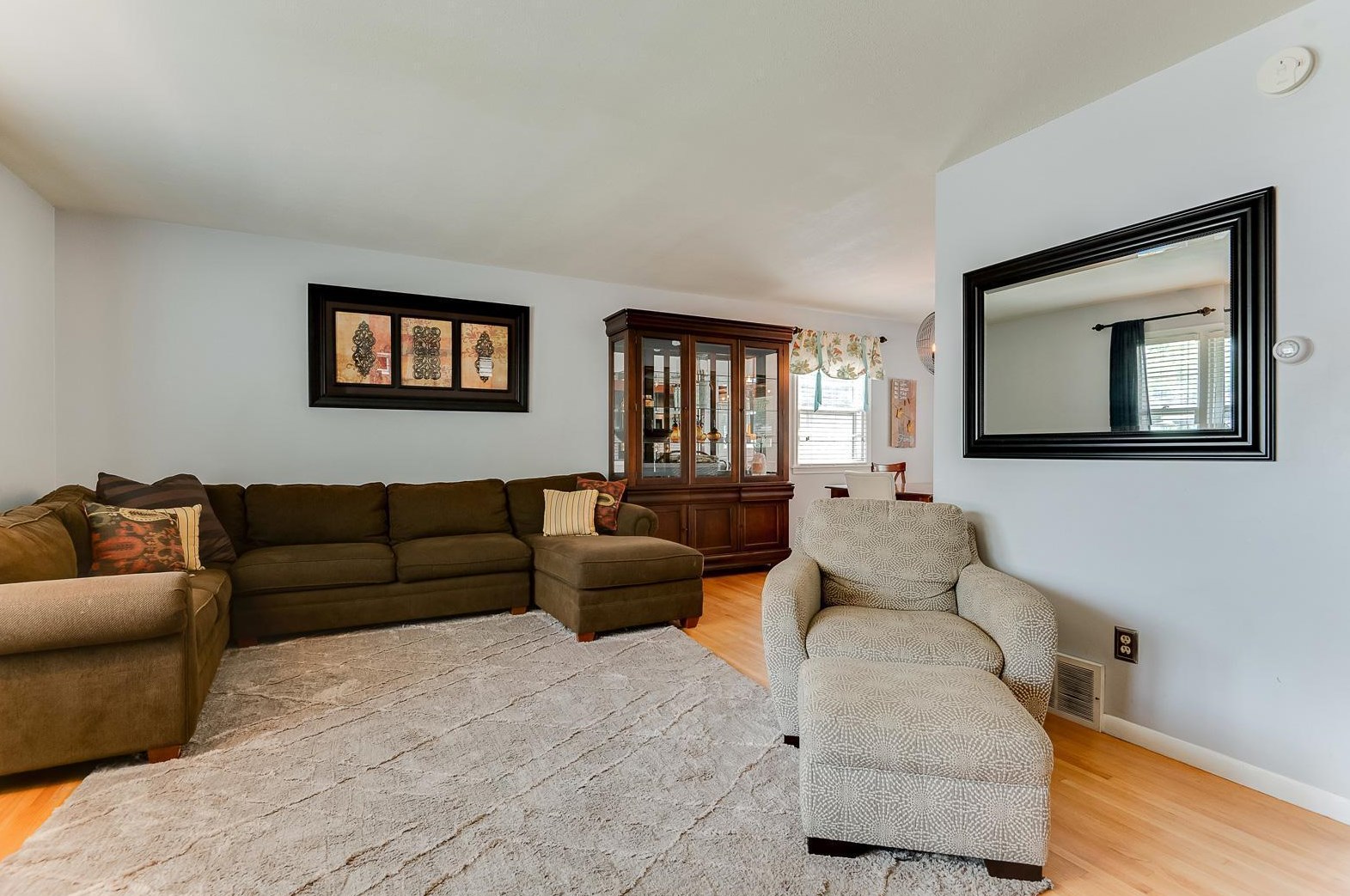 1545 Winchell St, Saint Paul MN  55106-1451 exterior