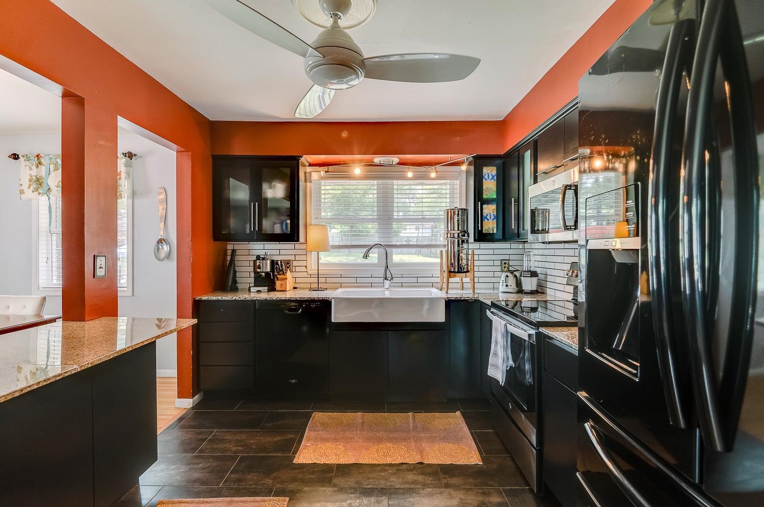 1545 Winchell St, Saint Paul MN  55106-1451 exterior