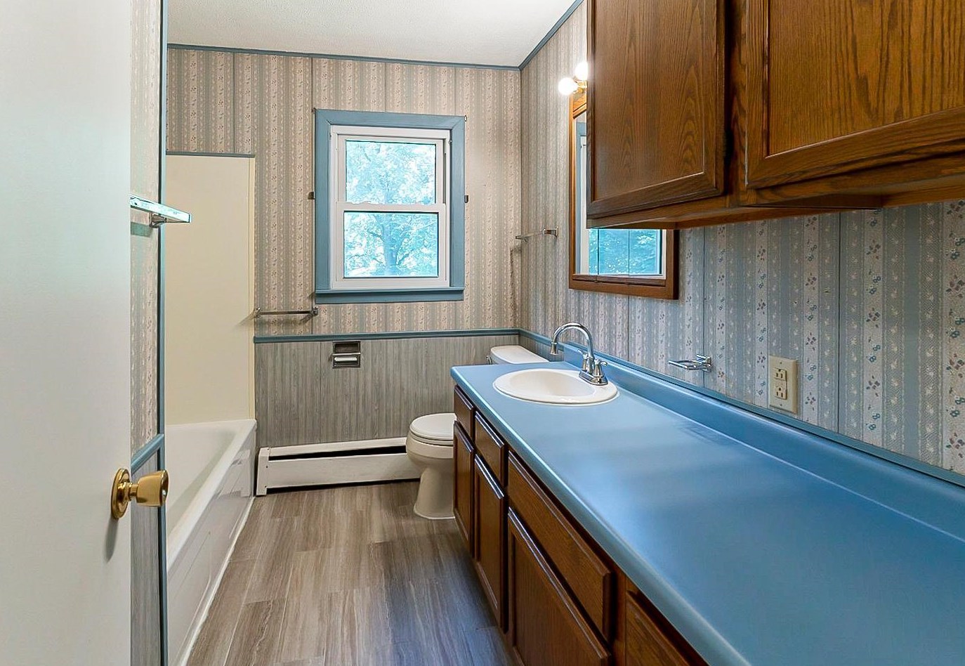 206 2nd St, Dodge Center MN 55927-9101 exterior