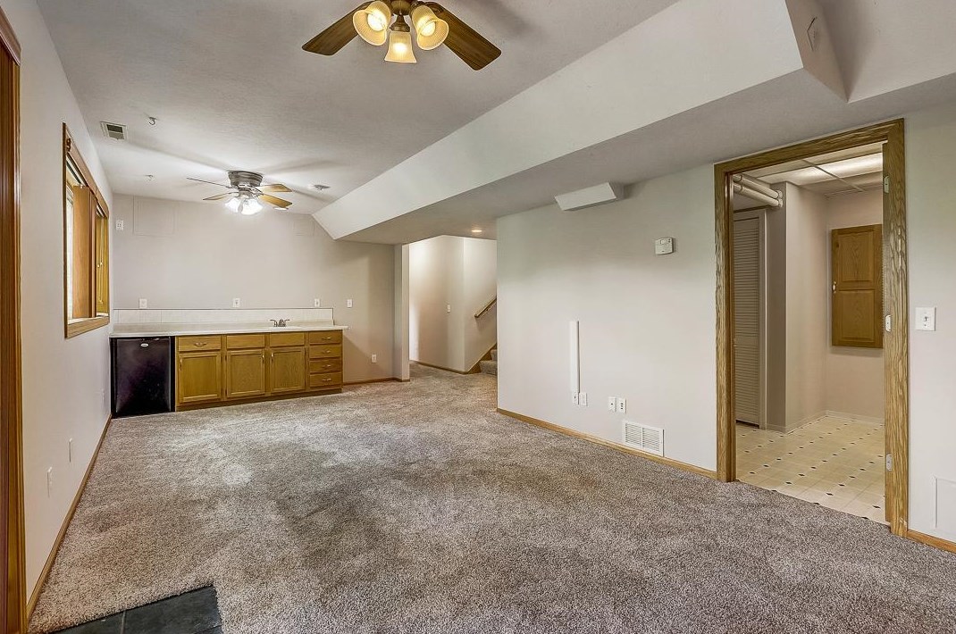2164 Mcafee Cir, Saint Paul MN  55109-2511 exterior