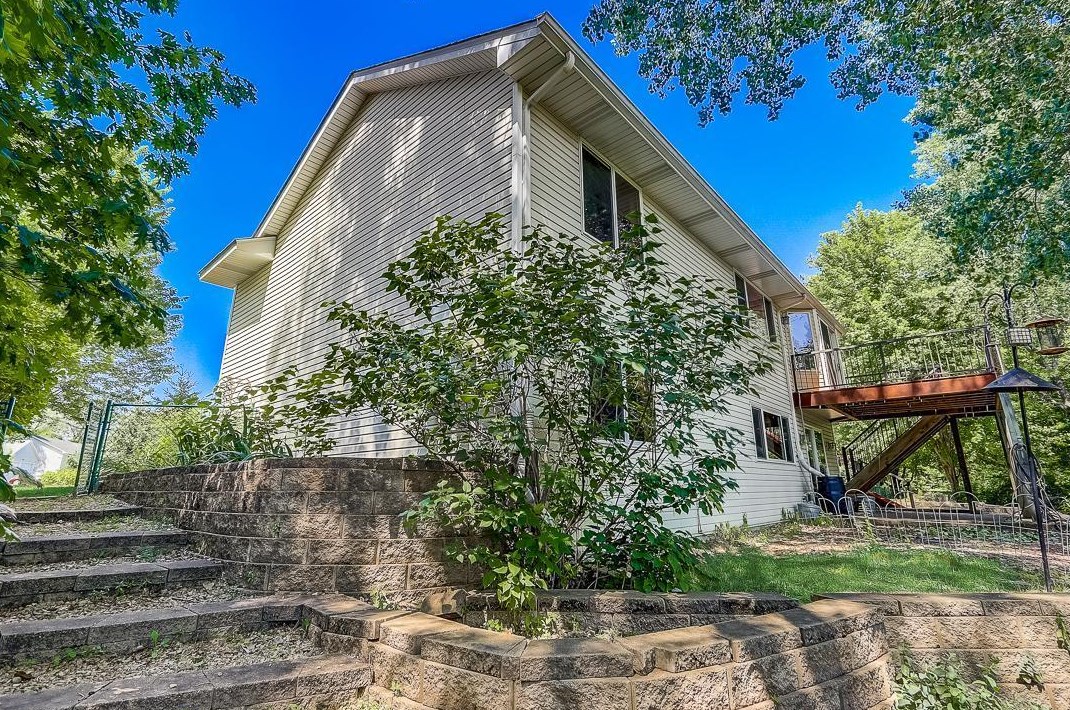 2164 Mcafee Cir, Saint Paul MN  55109-2511 exterior