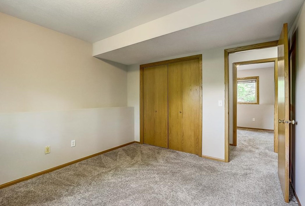 2164 Mcafee Cir, Saint Paul MN  55109-2511 exterior