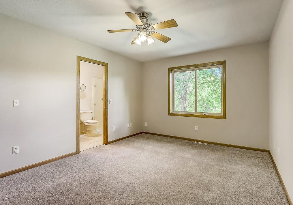 2164 Mcafee Cir, Saint Paul MN  55109-2511 exterior