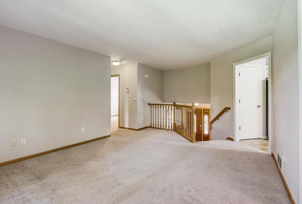 2164 Mcafee Cir, Saint Paul MN  55109-2511 exterior