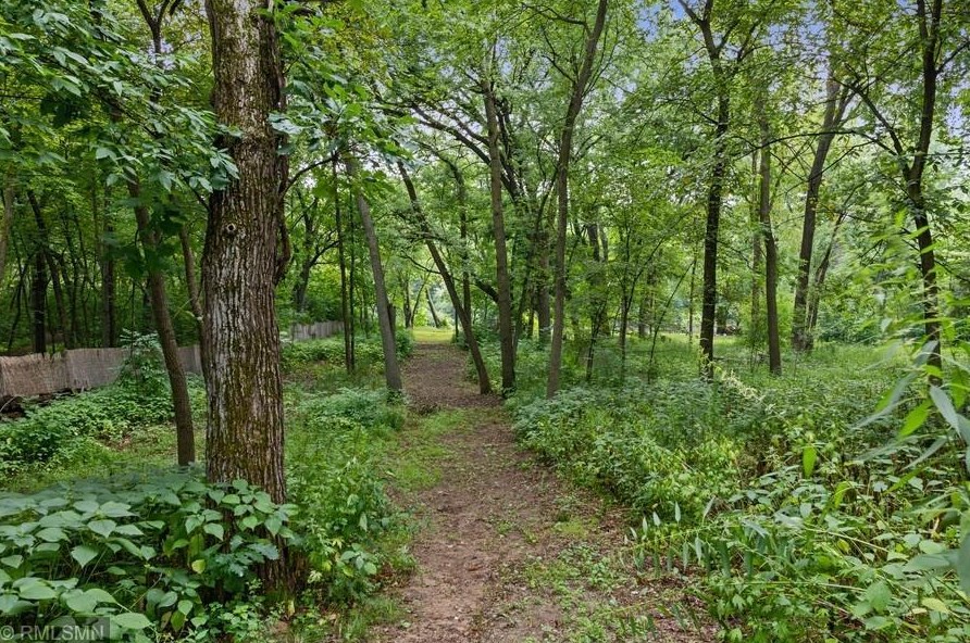 3250 Riverbank Dr, Isanti MN  55040-4336 exterior