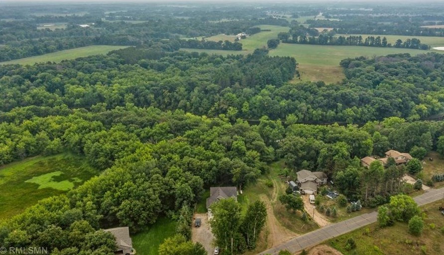 3250 Riverbank Dr, Isanti MN  55040-4336 exterior