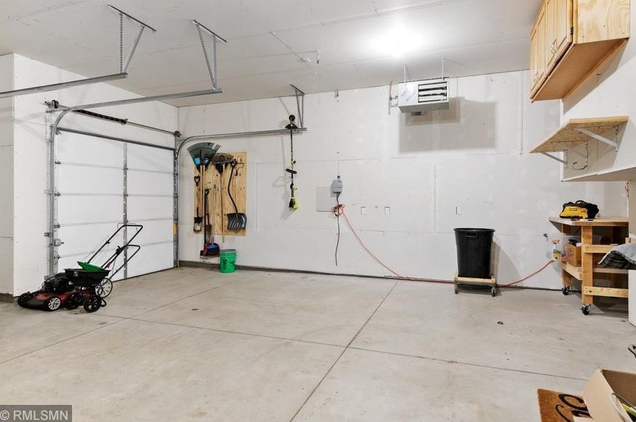 3250 Riverbank Dr, Isanti MN  55040-4336 exterior
